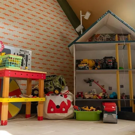 ヴィラ Maison Quartier Historique Avec Jardin Et Parking Prive カーン