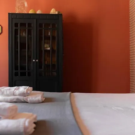 Maison Quartier Historique Avec Jardin Et Parking Prive