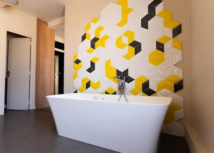 Maison Quartier Historique Avec Jardin Et Parking Prive * カーン