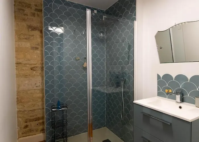 Maison Quartier Historique Avec Jardin Et Parking Prive Villa Caen