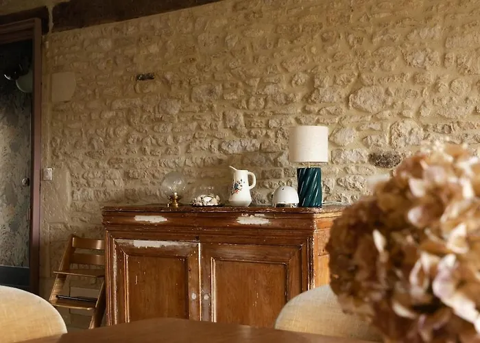 Maison Quartier Historique Avec Jardin Et Parking Prive Caen